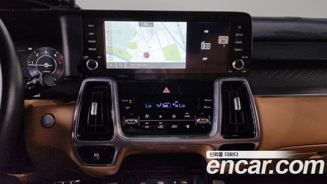 Kia Sorento 2023 — Фото 12/20