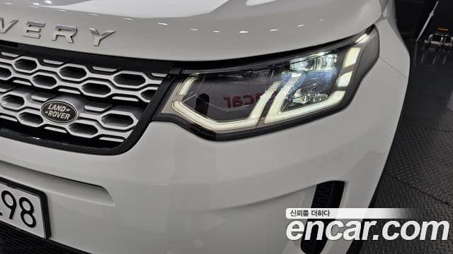 Land Rover Discovery Sport 2022 — Photo 6/38