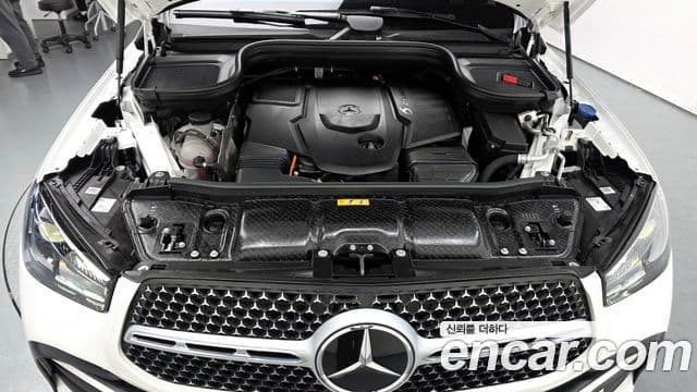 Mercedes-Benz GLE-Class 2024 — Photo 19/20