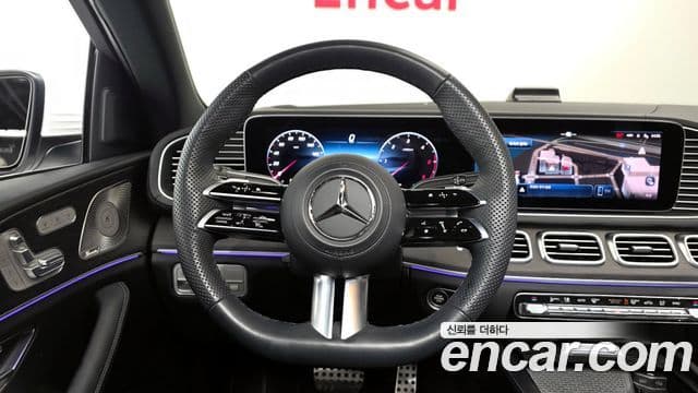 Mercedes-Benz GLE-Class 2024 — Photo 10/20
