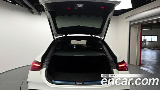 Mercedes-Benz GLE-Class 2024 — Photo 1/20