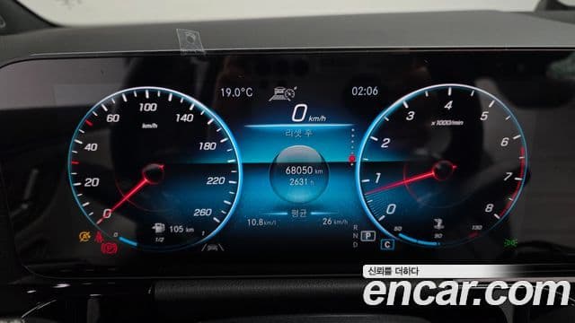 Mercedes-Benz GLA-Class 2021 — Фото 8/20