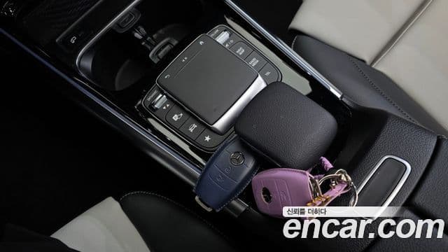 Mercedes-Benz GLA-Class 2021 — Фото 18/20