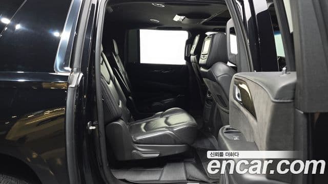 Cadillac Escalade 2018 — Şəkil 12/20