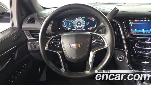 Cadillac Escalade 2018 — Şəkil 13/20