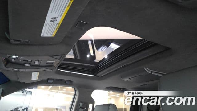 Cadillac Escalade 2018 — Şəkil 19/20