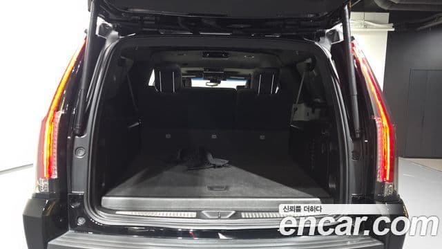 Cadillac Escalade 2018 — Şəkil 20/20
