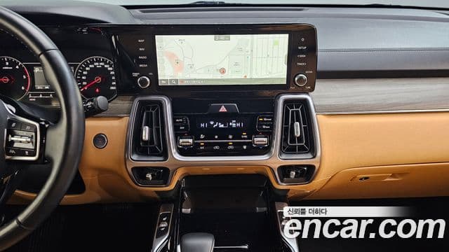 Kia Sorento 2023 — ფოტო 18/20