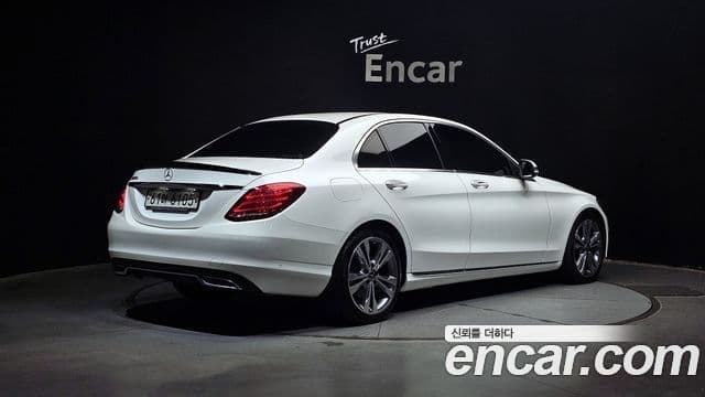 Mercedes-Benz C-Class 2018 — Şəkil 2/20