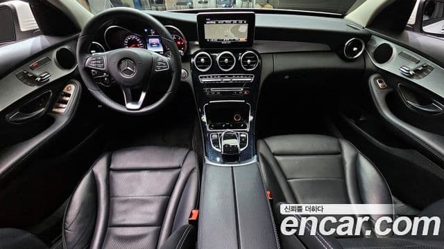 Mercedes-Benz C-Class 2018 — Şəkil 7/20