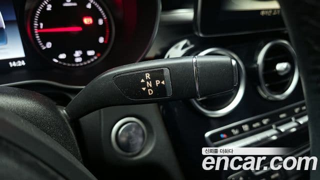 Mercedes-Benz C-Class 2018 — Şəkil 9/20