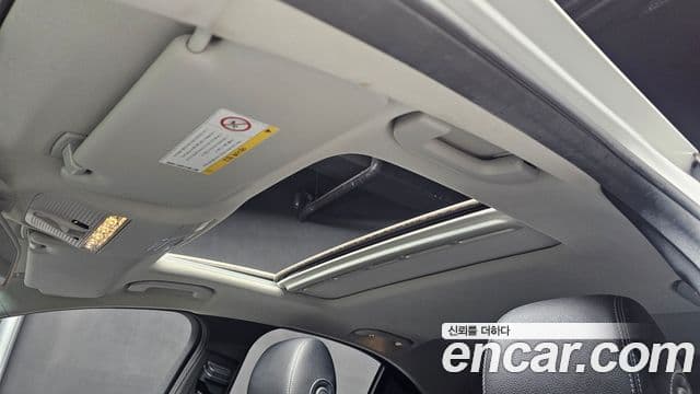 Mercedes-Benz C-Class 2018 — Şəkil 19/20