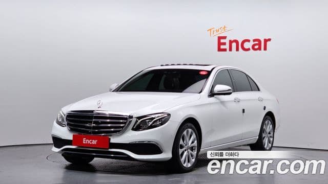Mercedes-Benz E-Class 2020 — ფოტო 1/20