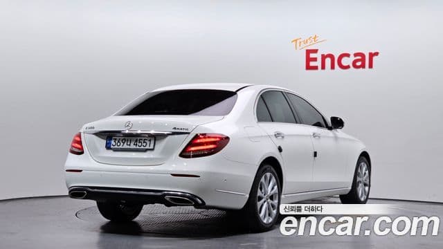 Mercedes-Benz E-Class 2020 — ფოტო 2/20