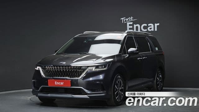 Kia Carnival 2021 — Фото 1/20
