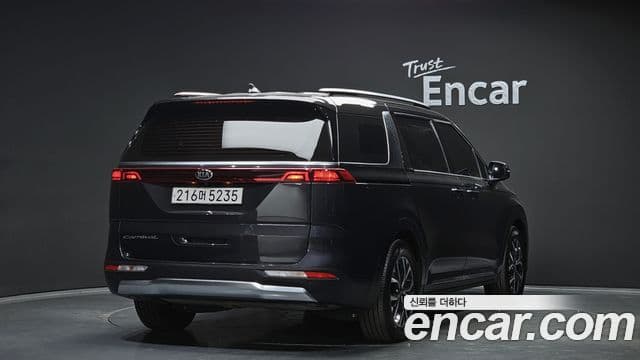 Kia Carnival 2021 — Фото 2/20