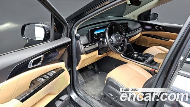 Kia Carnival 2021 — Фото 12/20
