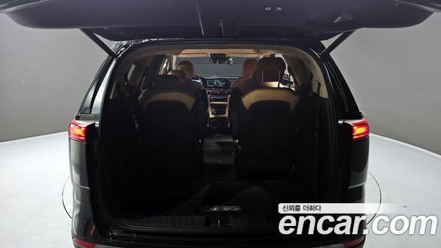 Kia Carnival 2021 — Фото 20/20