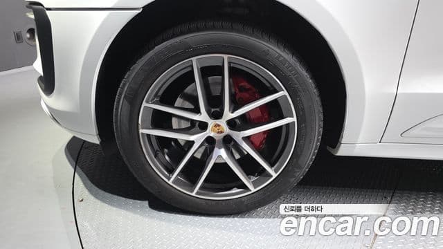 Porsche Macan 2022 — Şəkil 5/20