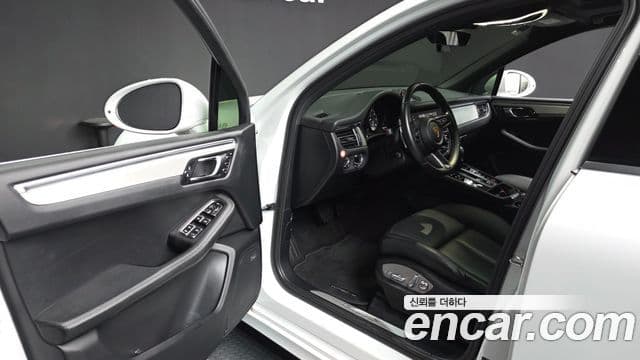 Porsche Macan 2022 — Şəkil 10/20