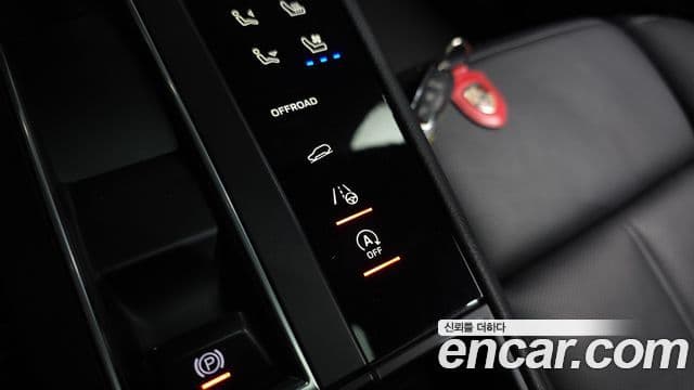 Porsche Macan 2022 — Şəkil 17/20