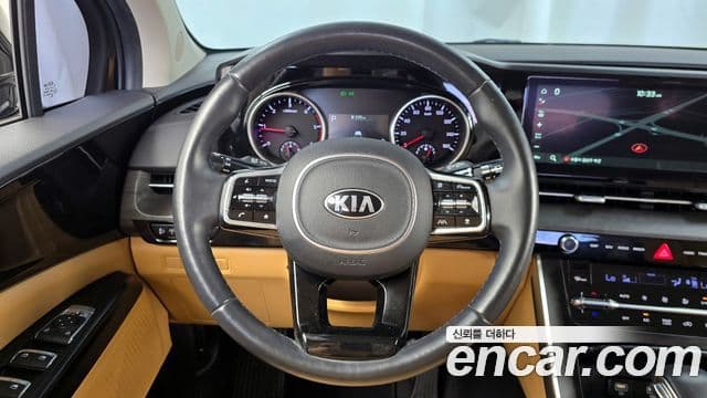 Kia Carnival 2021 — Фото 13/20