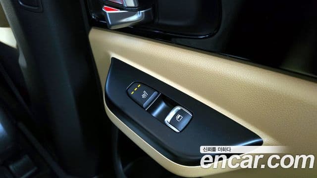 Kia Carnival 2021 — Фото 19/20