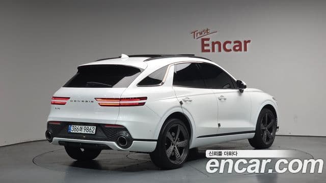 Genesis GV70 2021 — ფოტო 2/20