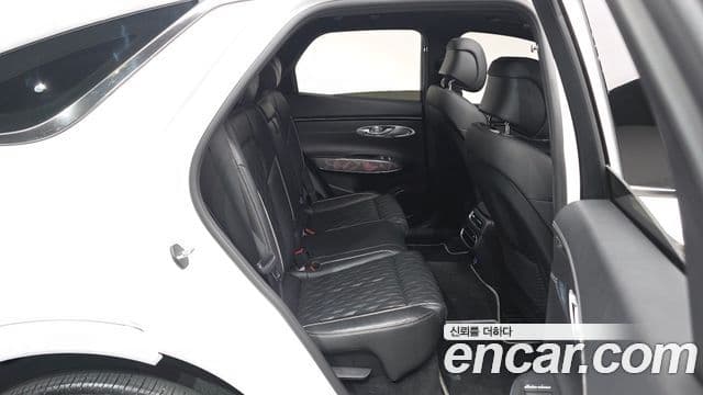 Genesis GV70 2021 — ფოტო 12/20