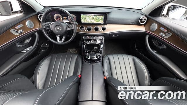 Mercedes-Benz E-Class 2018 — Şəkil 7/20