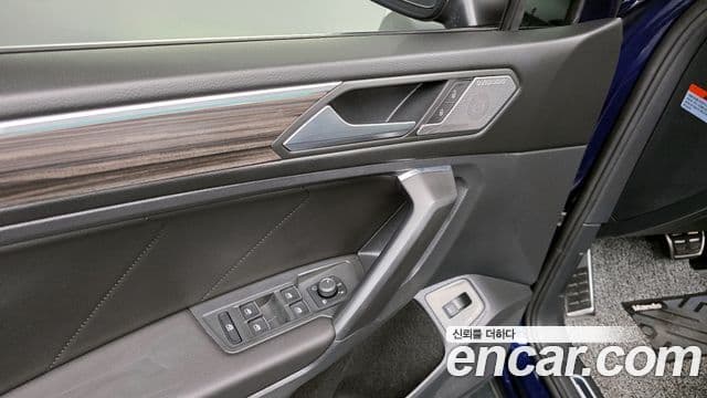 Volkswagen Tiguan Allspace 2022 — Şəkil 19/20