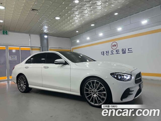 Mercedes-Benz E-Class 2021 — ფოტო 2/20