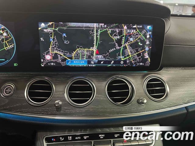 Mercedes-Benz E-Class 2021 — ფოტო 9/20