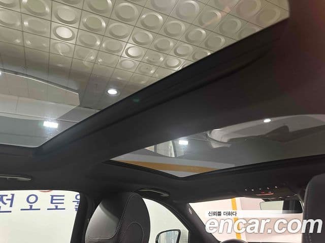 Mercedes-Benz E-Class 2021 — ფოტო 15/20