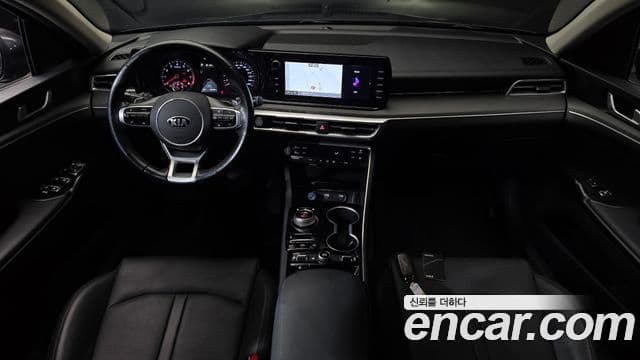 Kia K5 2021 — Şəkil 10/20
