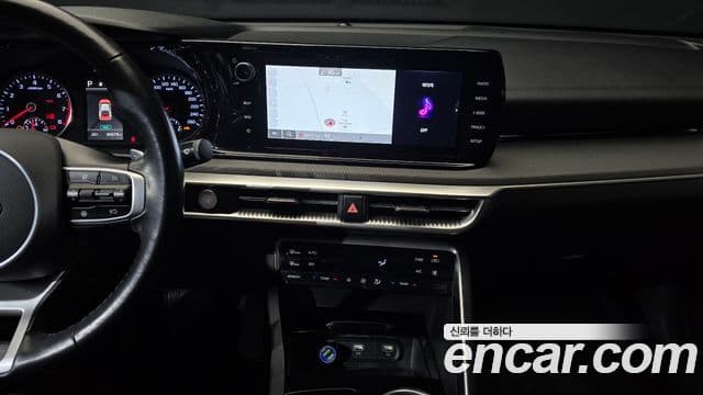 Kia K5 2021 — Şəkil 14/20