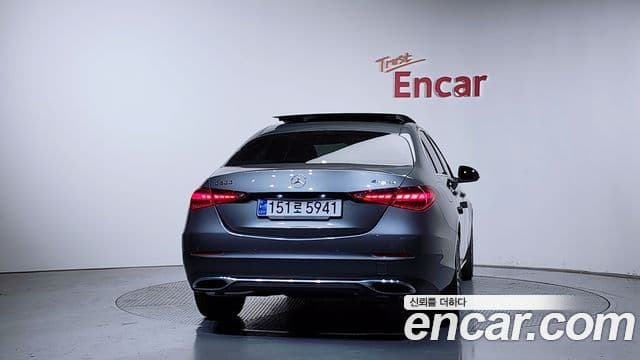 Mercedes-Benz C-Class 2022 — ფოტო 4/20