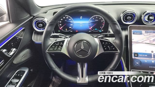 Mercedes-Benz C-Class 2022 — ფოტო 13/20