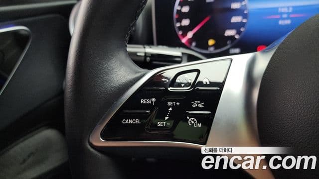 Mercedes-Benz C-Class 2022 — ფოტო 16/20