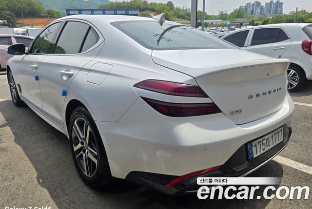 Genesis G70 2022 — ფოტო 16/20
