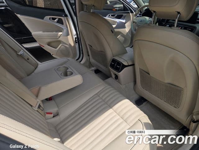 Genesis G70 2022 — ფოტო 2/20