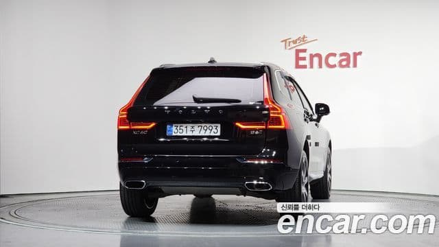 Volvo XC60 2021 — Şəkil 4/20