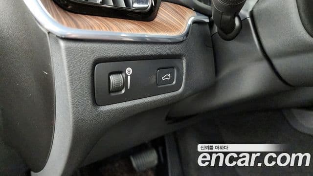 Volvo XC60 2021 — Şəkil 16/20