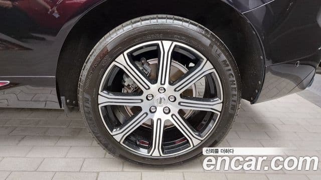 Volvo XC60 2021 — Photo 21/35