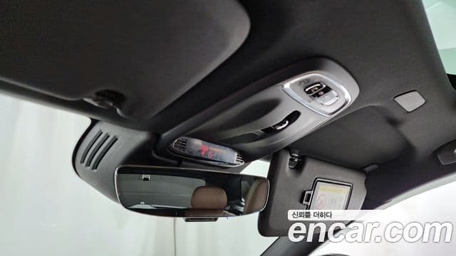 Volvo XC60 2021 — Photo 28/35