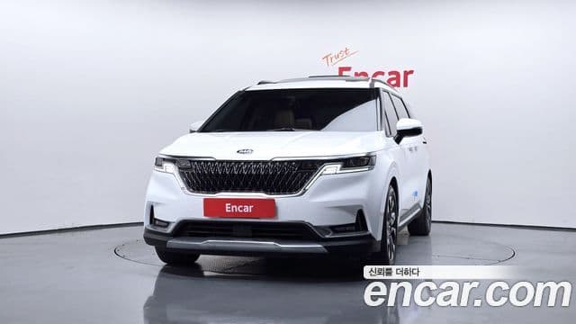 Kia Carnival 2021 — ფოტო 3/20