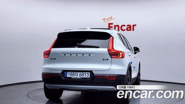 Volvo XC40 2021 — Şəkil 3/20