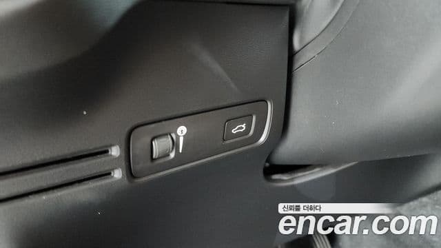 Volvo XC40 2021 — Şəkil 12/20
