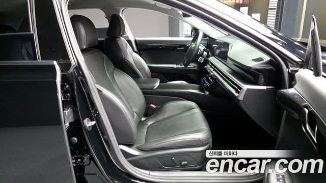 Hyundai Grandeur 2023 — ფოტო 11/20