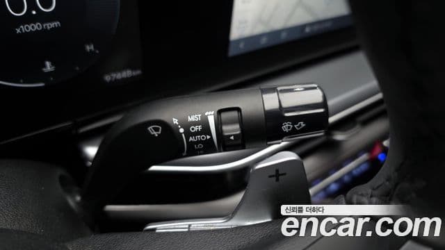 Hyundai Grandeur 2023 — ფოტო 17/20
